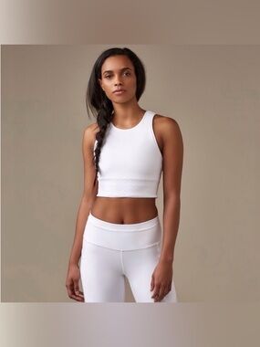 Lululemon Mind Over Miles Crop Top in white - size 8
